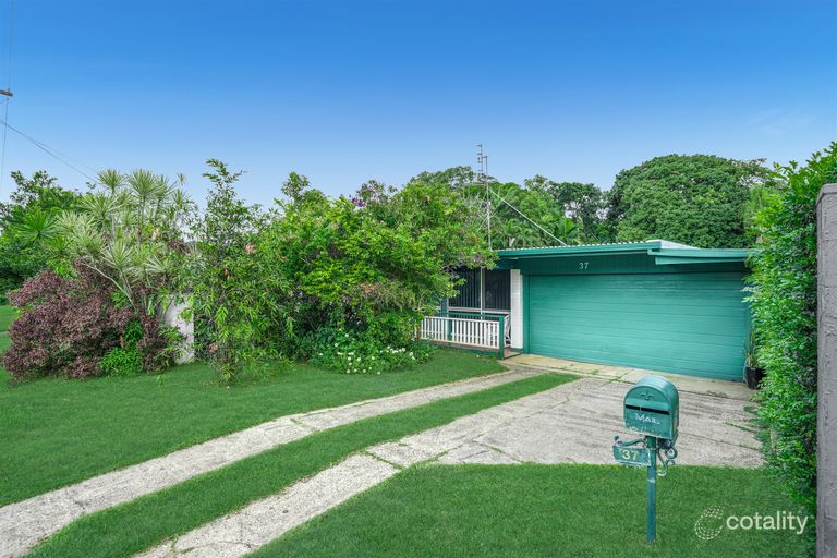 37 Hillview Crescent, Whitfield, QLD 4870 Sale & Rental History