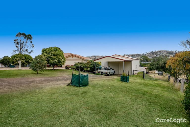 11 Hazelmere Court, Hodgson Vale, QLD 4352 Sale & Rental History