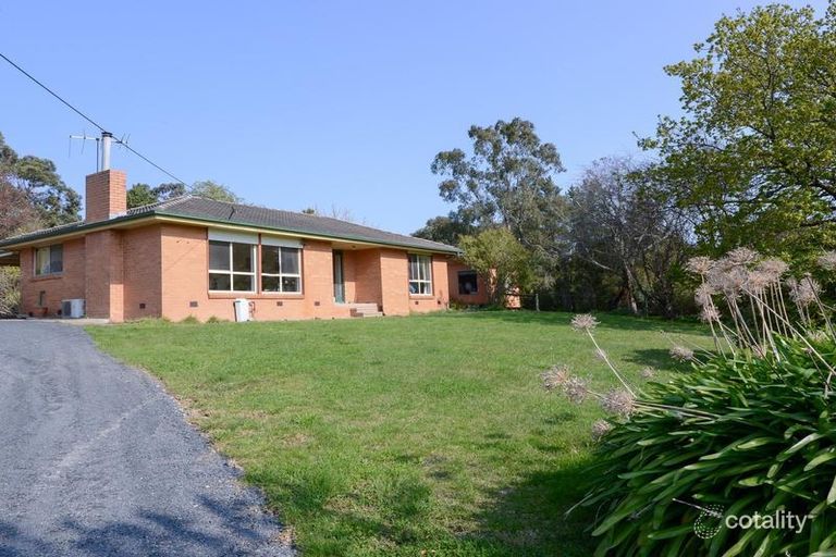 1035 HealesvilleKoo Wee Rup Road, Woori Yallock, VIC 3139 Sale