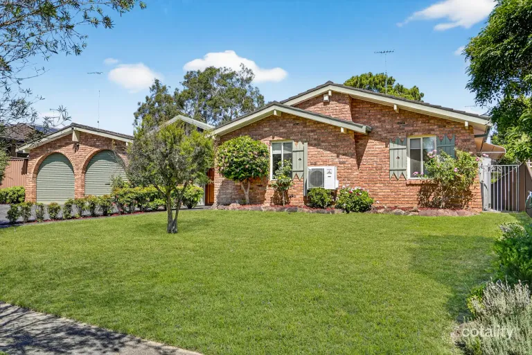 Property image of 83 Joseph Banks Drive Kings Langley