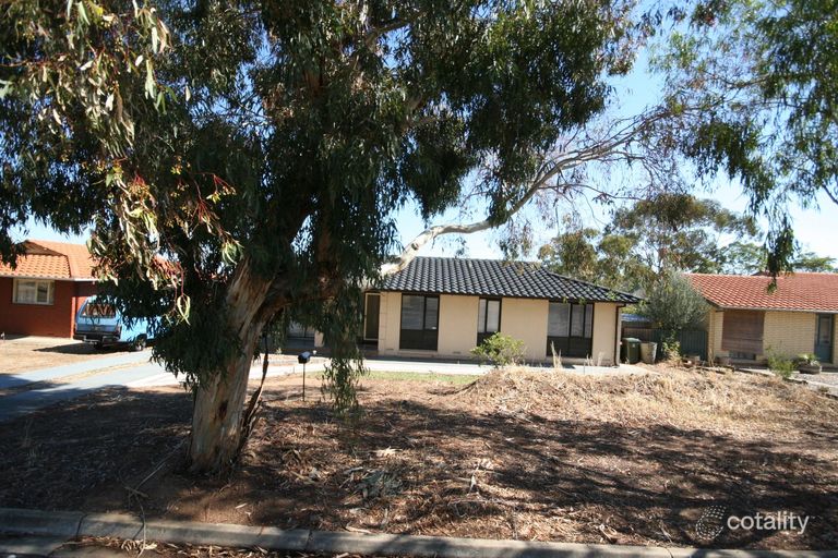 15 Oslo Crescent, Hackham West, SA 5163 Sale & Rental History