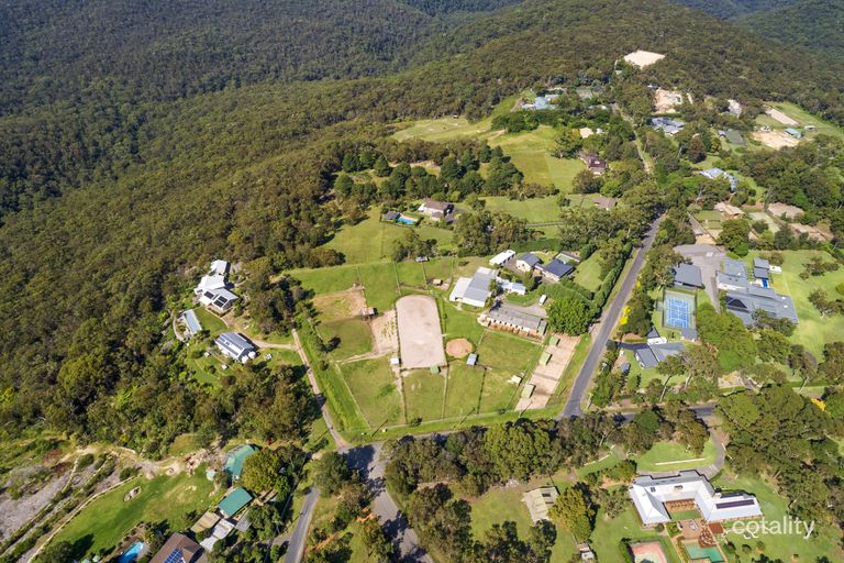 2 ANEMBO ROAD, DUFFYS FOREST NSW 2084 Sale & Rental History Property