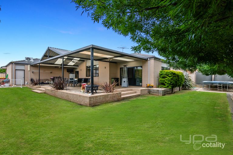 25 Sovereign Boulevard, Melton West, VIC 3337 Sale & Rental History