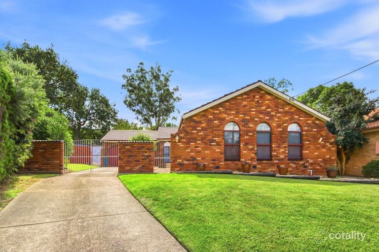 Property image of 16 Lincoln Place Castle Hill