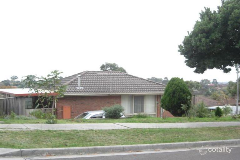 38 Chalcot Drive, Endeavour Hills, VIC 3802 Sale & Rental History