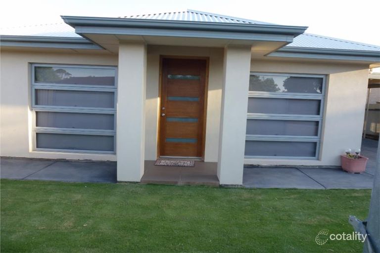 12 Barker Street, Port Noarlunga, SA 5167 Sale & Rental History