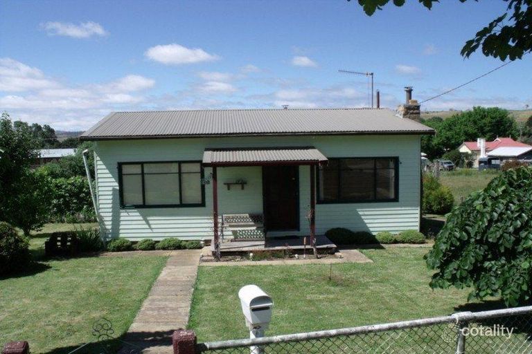 16 Druitt Street, Adaminaby, NSW 2629 Sale & Rental History Property