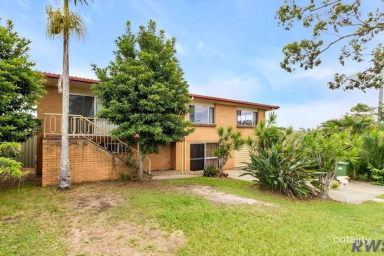 16 HARLEY STREET, LABRADOR QLD 4215 Sale & Rental History Property