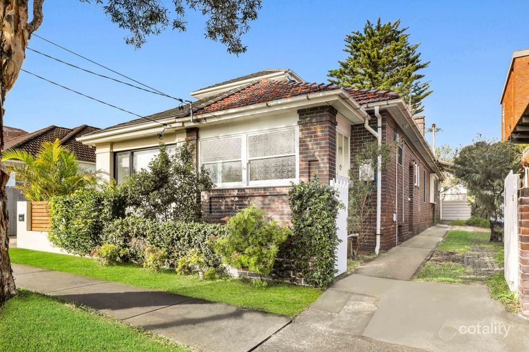 Property image of 64 Oakley Road North Bondi