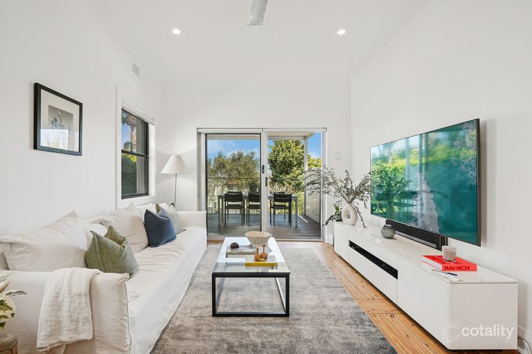 Property image of 10 Narelle Street North Bondi