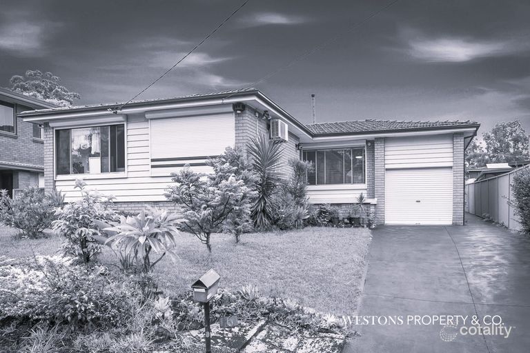 Property image of 16 Gibbon Road Winston Hills
