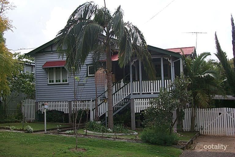 106 Lloyd Street, Camp Hill, QLD 4152 Sale & Rental History Property