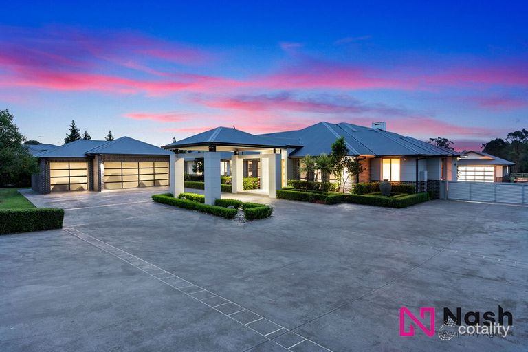 44 Twin Creeks Drive, Luddenham, NSW 2745 Sale & Rental History