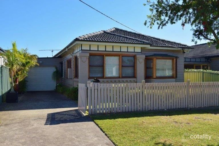 22 Freyberg Street, New Lambton, NSW 2305 Sale & Rental History Property Value Estimator