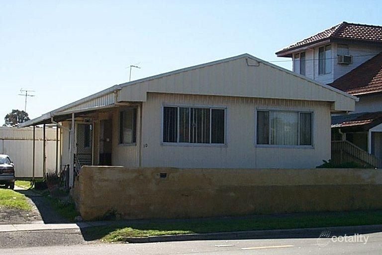 10 Douro Road, South Fremantle, WA 6162 Sale & Rental History