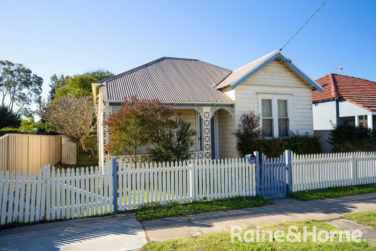 17 Street, Mayfield East, NSW 2304 Sale & Rental History Property Value Estimator