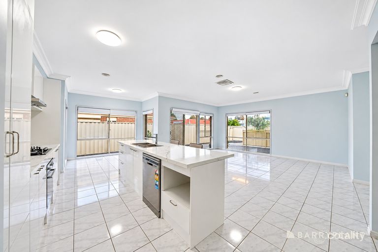 6 Oldtrack Place , HOPPERS CROSSING, VIC 3029 | CommBank
