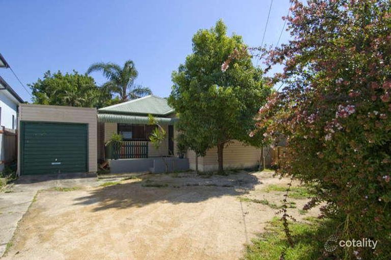 172 Pitt Road, North Curl Curl, NSW 2099 Sale & Rental History Property Value Estimator