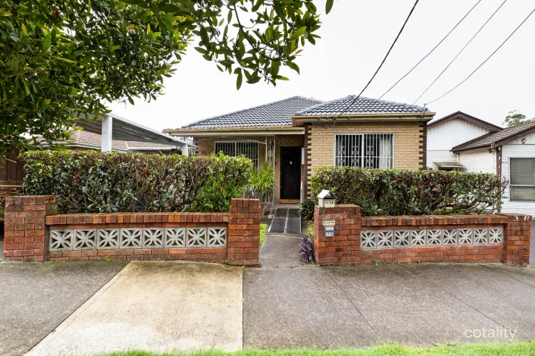 Property image of 13 Undercliffe Road Earlwood